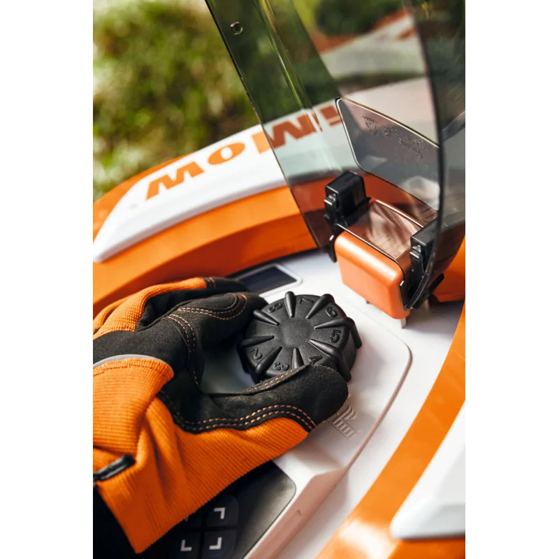Robot tondeuse STIHL RMI 422 iMOW® - Lithium-ion, 35%, 800 m² – Image 7