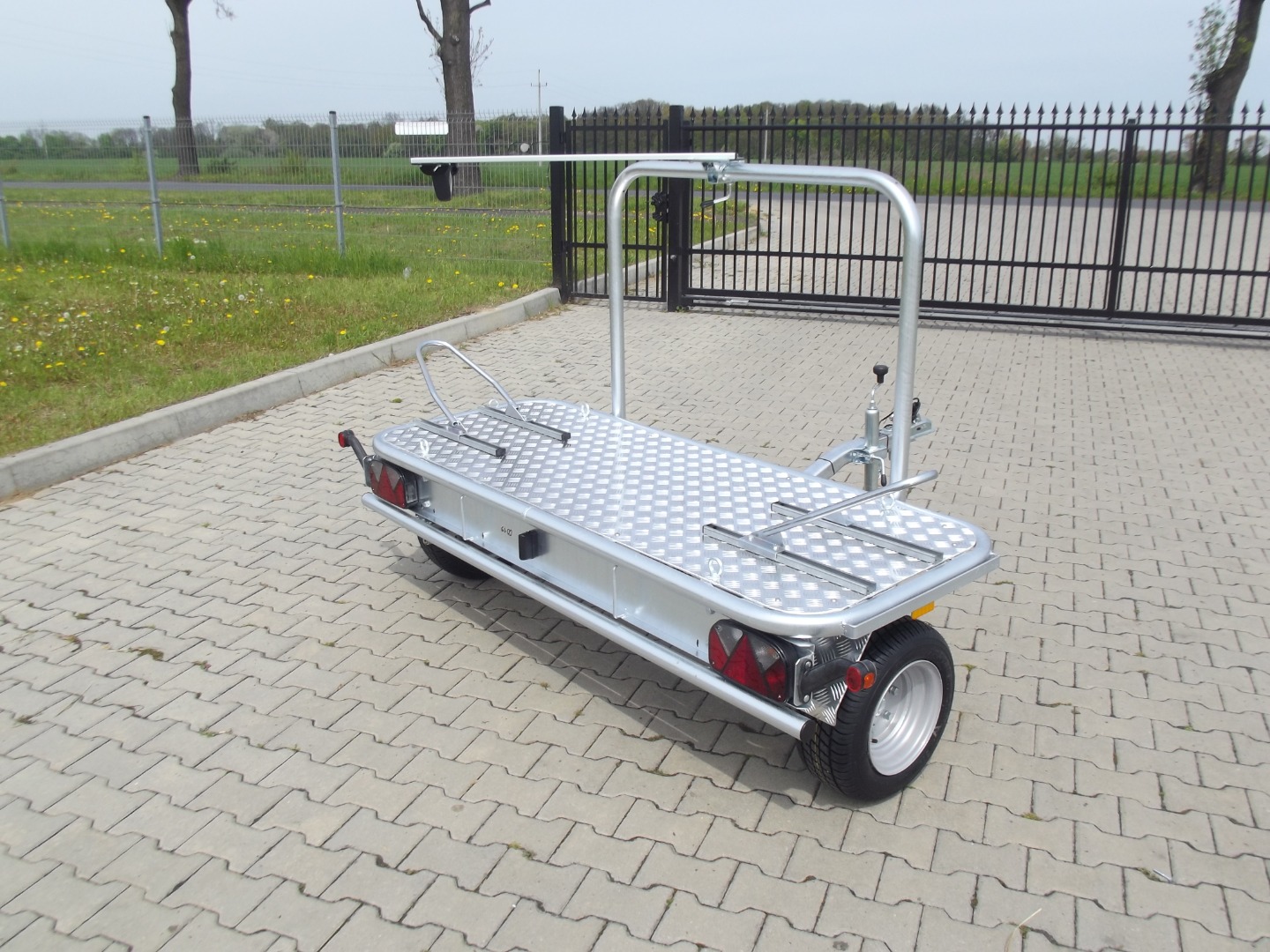 Remorque Porte Moto Transversale Camping car - Chargement Facile - Modèle RPT-CC-2021 – Image 2